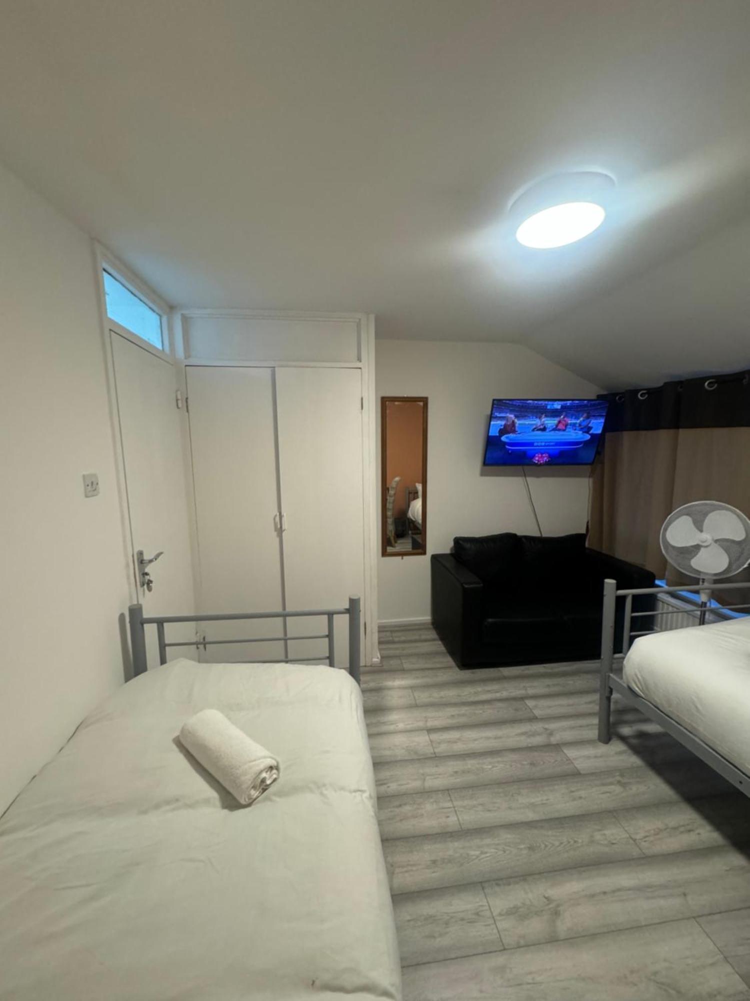 Tottenham Velvet Suites لندن المظهر الخارجي الصورة